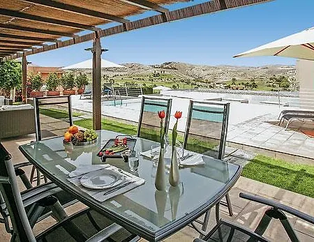 Salobre Villas 4 *